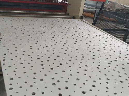 Najnowsze blogi firmy Automatic Gypsum Board Punching Machine for Small Business | Servo Gypsum Ceiling Tile Perforating Machinery