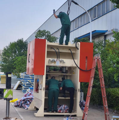 Dobra cena. Maszyna perforująca płyta gipsowa 100 ton uderzenia w Internecie