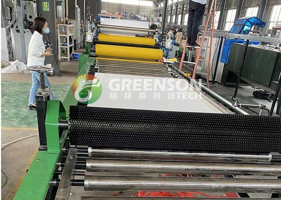 Linia produkcyjna płytek sufitowych z gipsu PVC o grubości 7 mm z pomocą inżynierów w rozwiązywaniu problemów