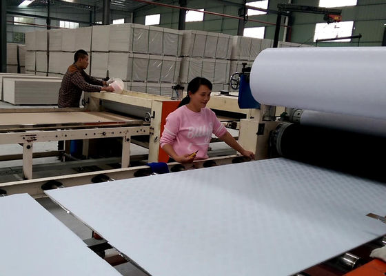 Dobra cena. Całkowicie automatyczna linia produkcyjna sufitu gipsowego laminowanego z PVC i folii aluminium w Internecie
