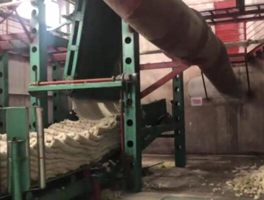 Linia produkcyjna o oszczędności energii z wełny skalnej o szerokości 1200-2400 mm szerokość deski 80-200 kg/m3 Gęstość i zasilanie 380V/50Hz