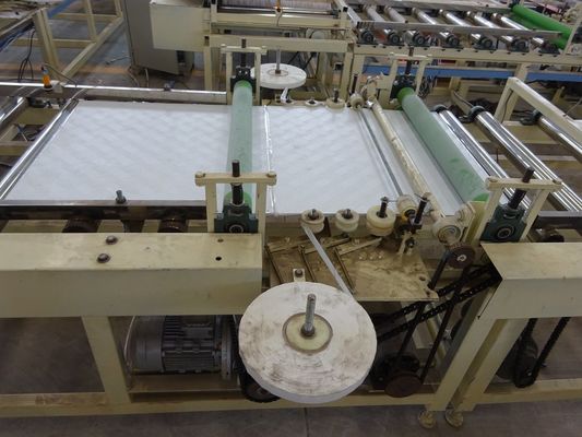W pełni automatyczna laminarka do płyt gipsowo-kartonowych laminowanych PVC do szybkiego laminowania płyt o grubości 5-30 mm